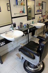 Middle Lane Barbers 312128 Image 3